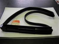 SUZUKI GUARNIZIONE DEFLETTORE PORTA DESTRA


